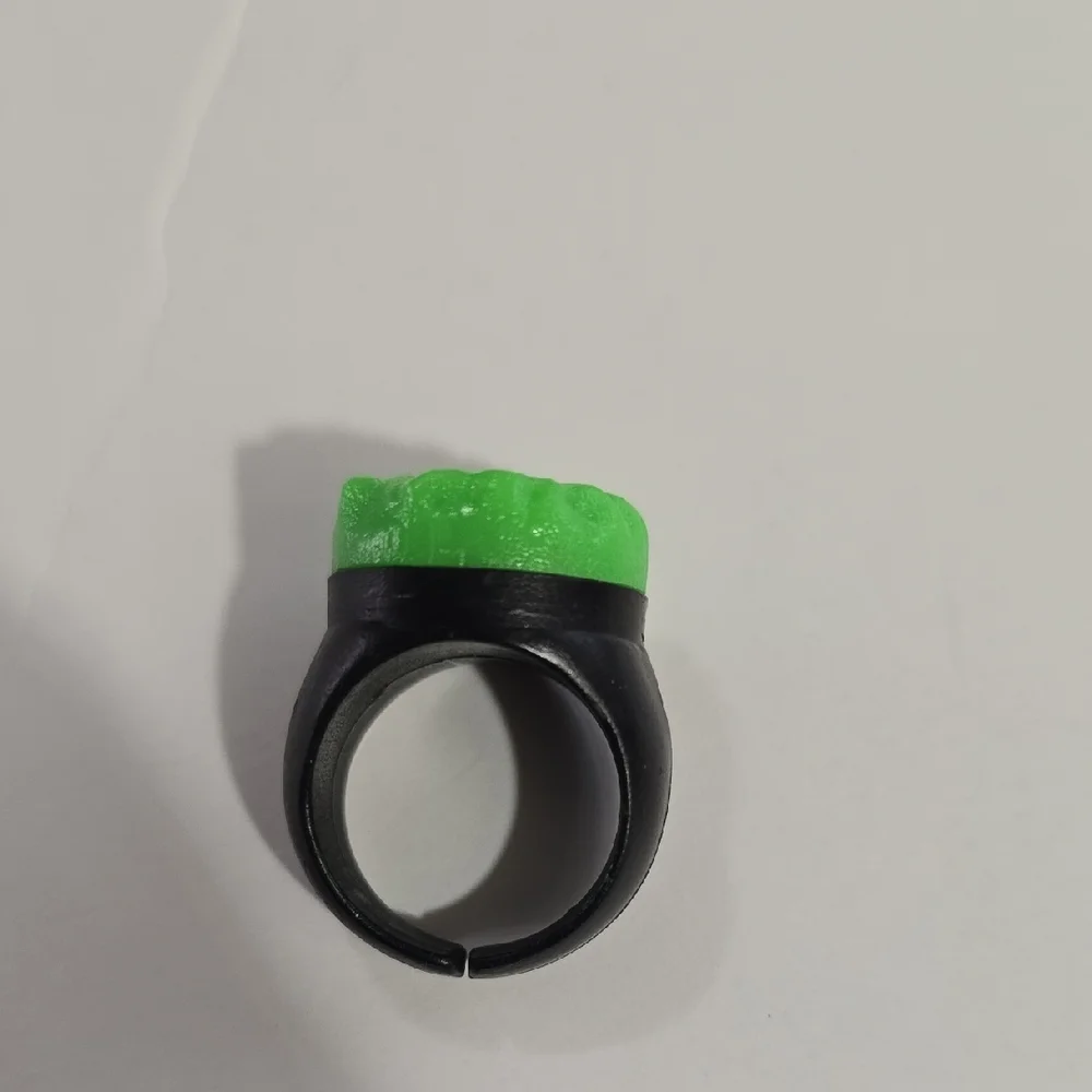 Vintage 1990s Superman magnetic Kryptonite toy ring
